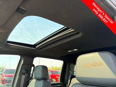 Used 2025 Chevrolet Silverado 2500 High Country w/ High Country Premium Package AWD/4WD image 28
