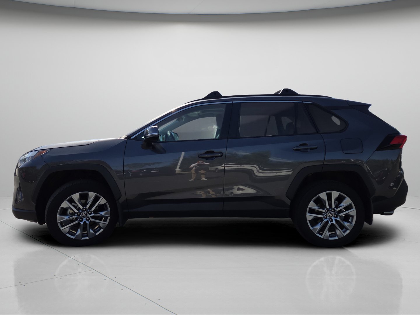 Used 2024 Toyota RAV4 XLE Premium AWD/4WD image 19