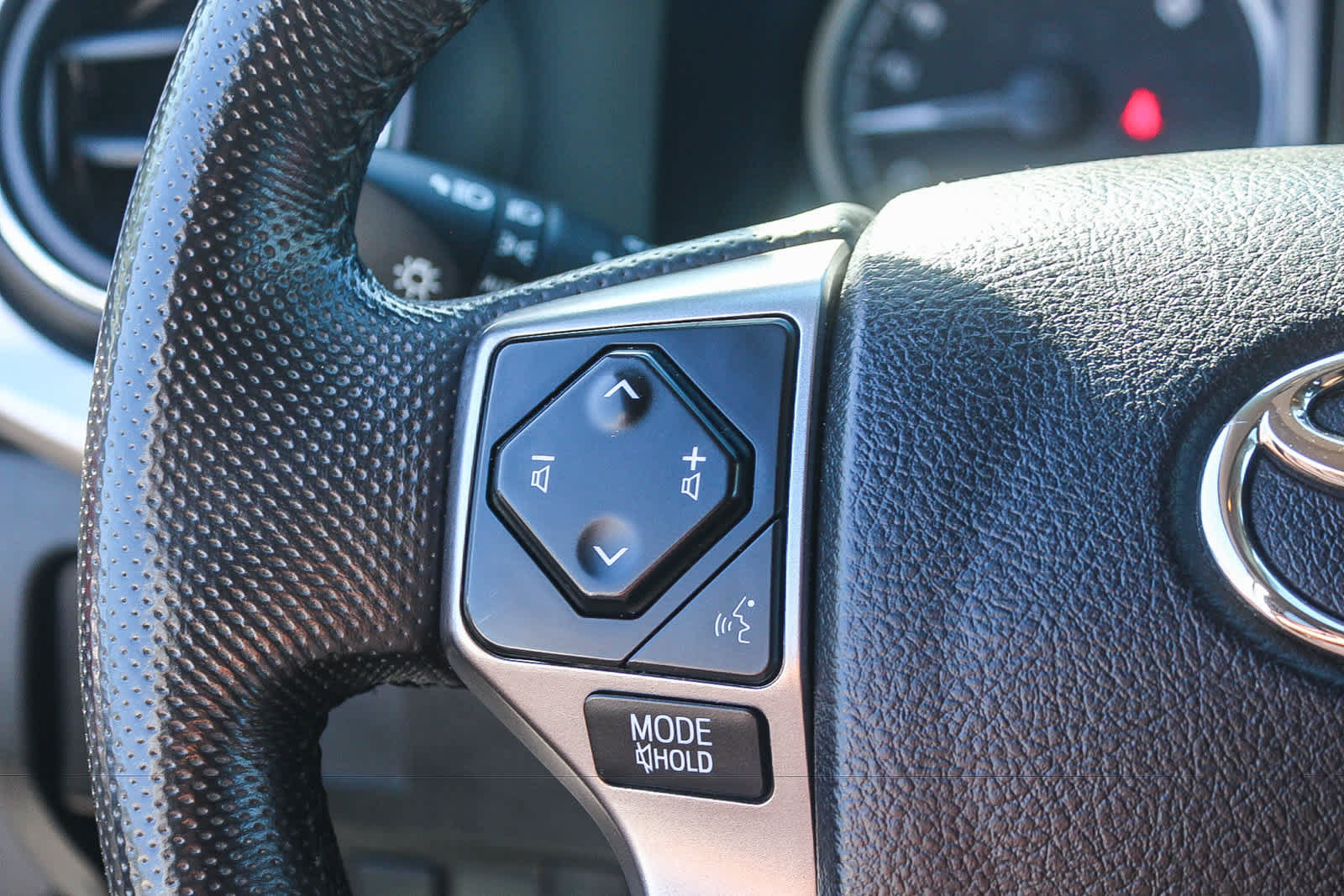 Used 2022 Toyota Tacoma SR5 RWD image 29