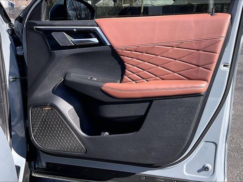 Used 2025 Mitsubishi Outlander SEL image 27