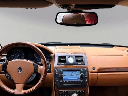 Used 2010 Maserati Quattroporte image 10