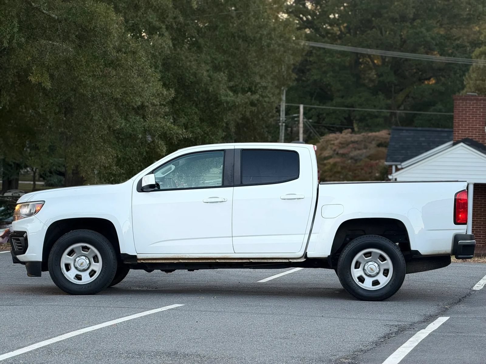 Used 2021 Chevrolet Colorado W/T w/ WT Convenience Package AWD/4WD image 4
