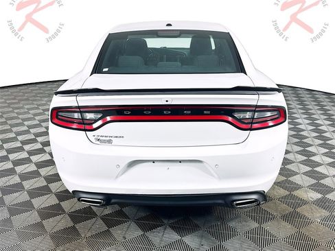 Used 2022 Dodge Charger SXT image 6