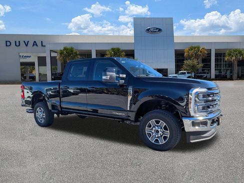 New 2026 Ford F250 Lariat w/ FX4 Off-Road Package AWD/4WD image 2
