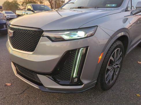 Used 2023 Cadillac XT6 Sport image 14