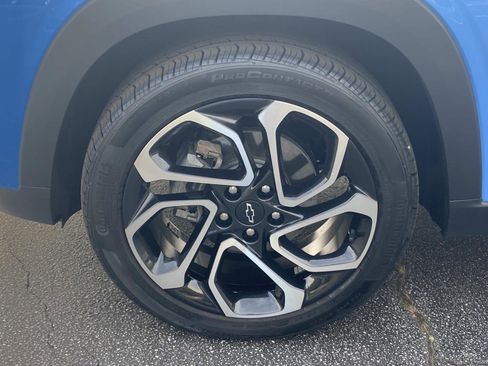 Used 2024 Chevrolet Trax RS w/ Sunroof Package image 13