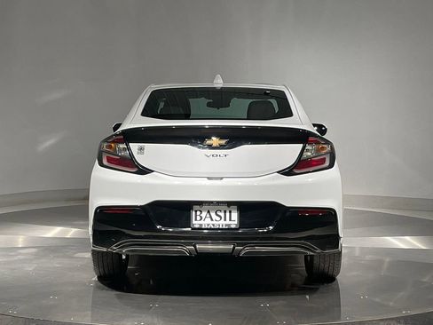 Used 2018 Chevrolet Volt LT image 12