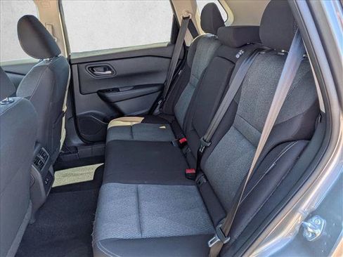 Used 2025 Nissan Rogue SV FWD image 17