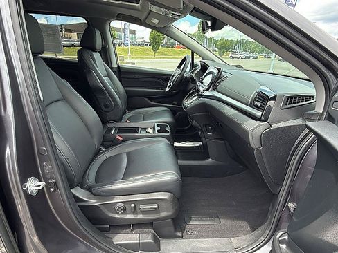 Used 2023 Honda Odyssey Touring image 18