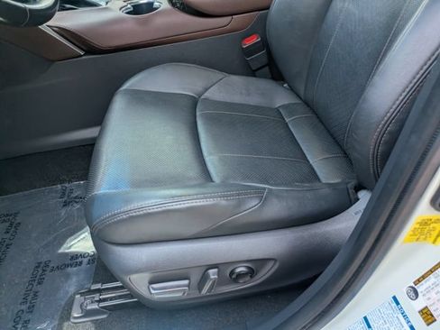Used 2021 Toyota Venza Limited w/ Advanced Technology Package AWD/4WD image 19
