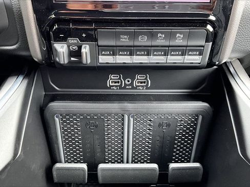 New 2026 RAM 3500 Big Horn AWD/4WD image 18