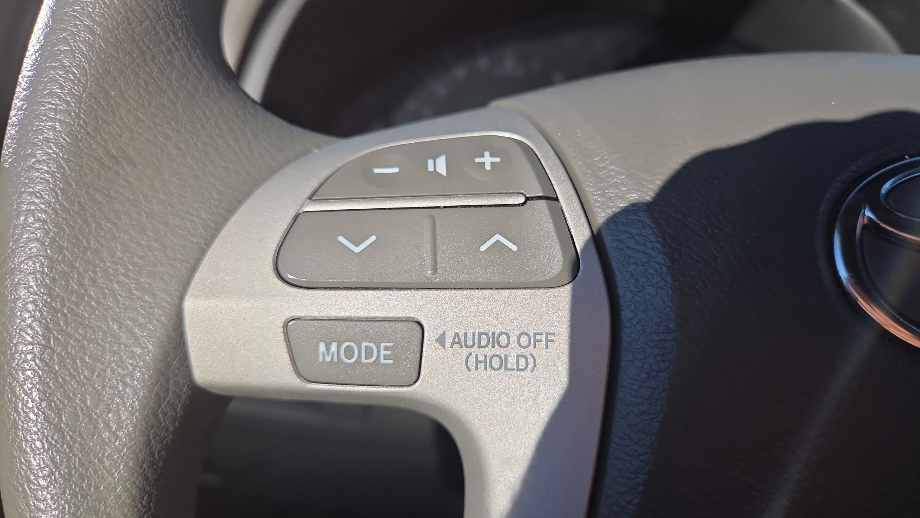 Used 2011 Toyota Camry LE w/ LE Extra-Value Pkg FWD image 22