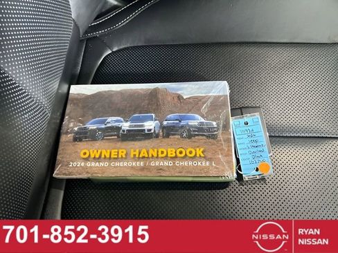 Used 2024 Jeep Grand Cherokee Overland image 15