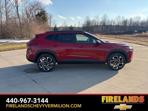 New 2026 Chevrolet Trax RS w/ Sunroof Package image 10