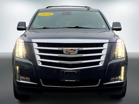 Used 2020 Cadillac Escalade Luxury image 2