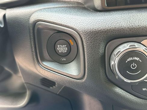 Used 2025 Jeep Wrangler Unlimited Sport AWD/4WD image 27