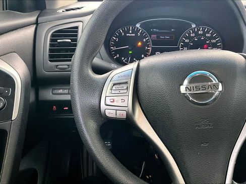 Used 2014 Nissan Altima 2.5 S w/ Sport Value Package image 24