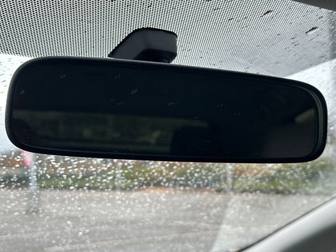 Used 2015 Toyota Prius Three image 23