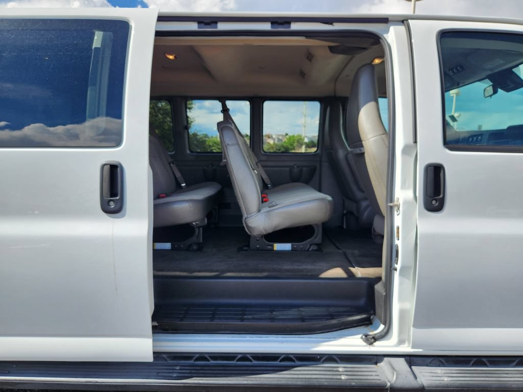 Used 2019 Chevrolet Express 3500 LT w/ LT Preferred Equipment Group RWD image 17