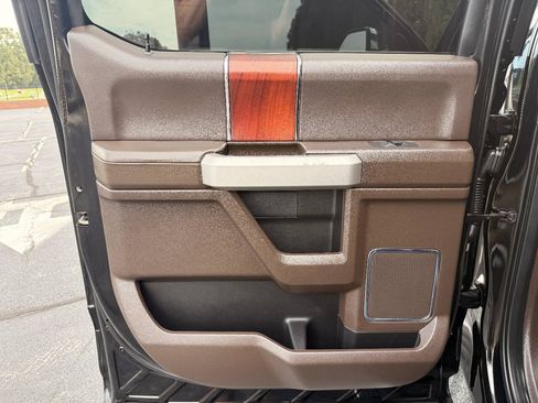 Used 2022 Ford F250 King Ranch w/ King Ranch Ultimate Package AWD/4WD image 19