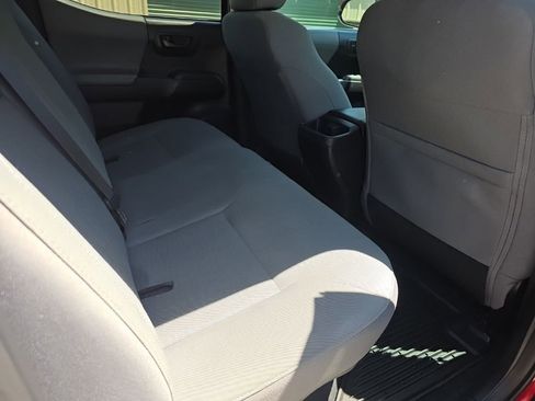 Certified 2019 Toyota Tacoma SR w/ SR Convenience Package AWD/4WD image 15