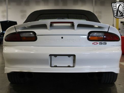 Used 2001 Chevrolet Camaro Z28 w/ SS Performance/Appearance Pkg image 8