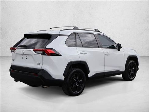 Used 2019 Toyota RAV4 XLE AWD/4WD image 5