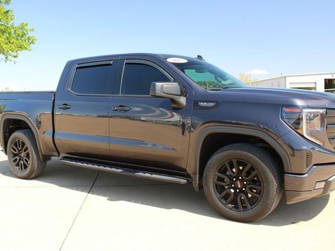 Used 2024 GMC Sierra 1500 Elevation AWD/4WD image 3