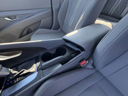 Used 2023 Hyundai Elantra SEL image 35