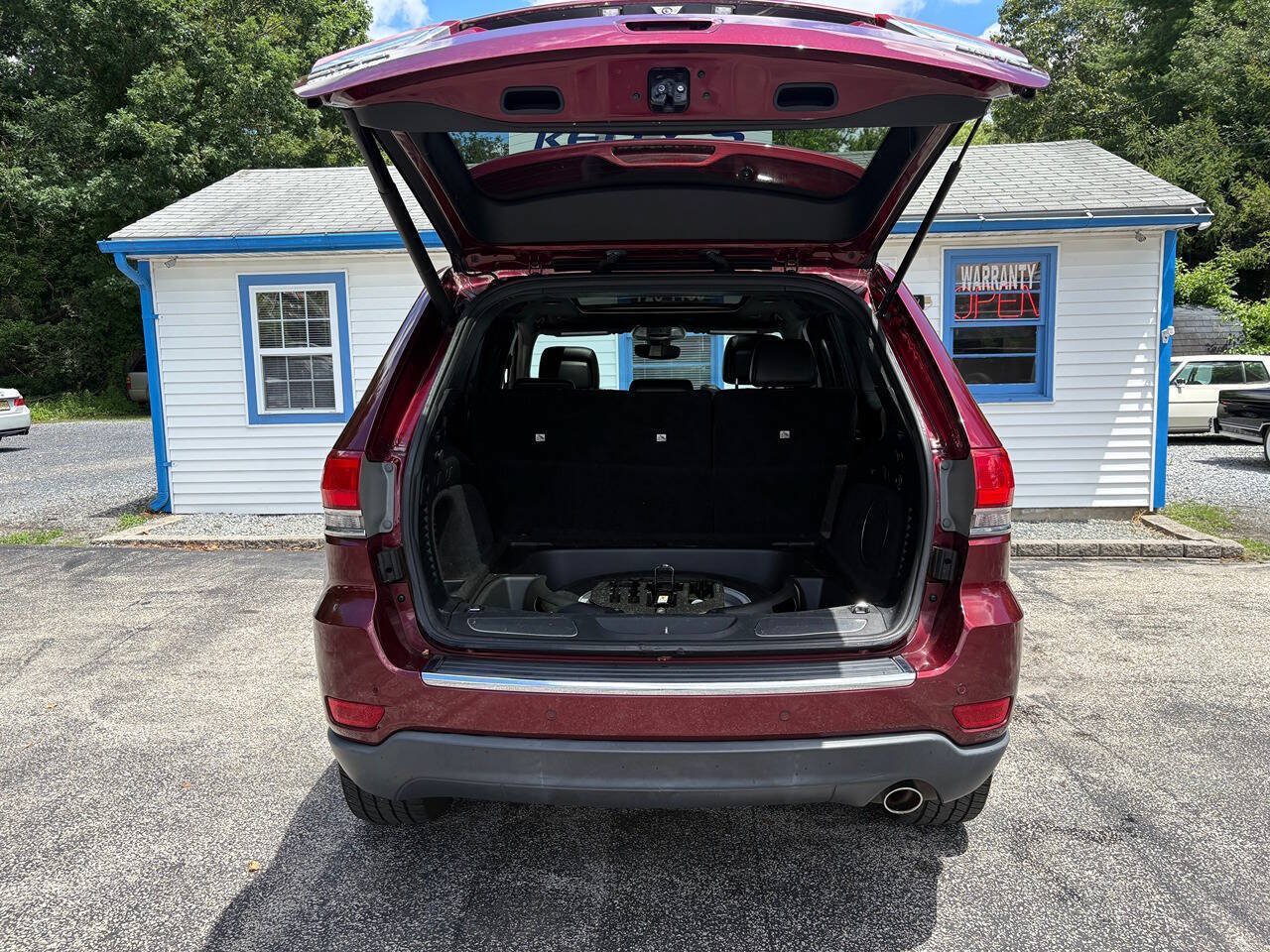 Used 2018 Jeep Grand Cherokee Limited w/ Luxury Group II AWD/4WD image 6
