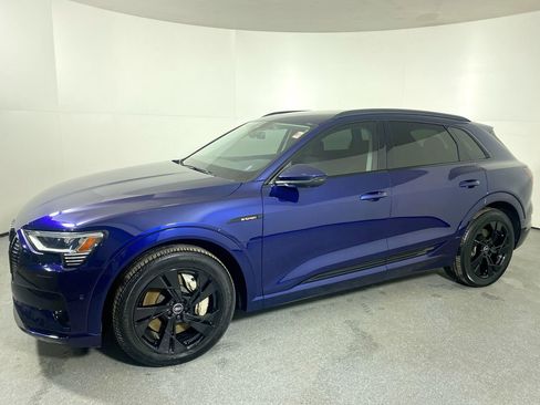 Used 2021 Audi e-tron Premium w/ Convenience Plus Package image 25