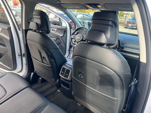 Certified 2025 Kia Sportage EX image 15