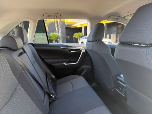 Used 2023 Toyota RAV4 Hybrid Woodland image 17