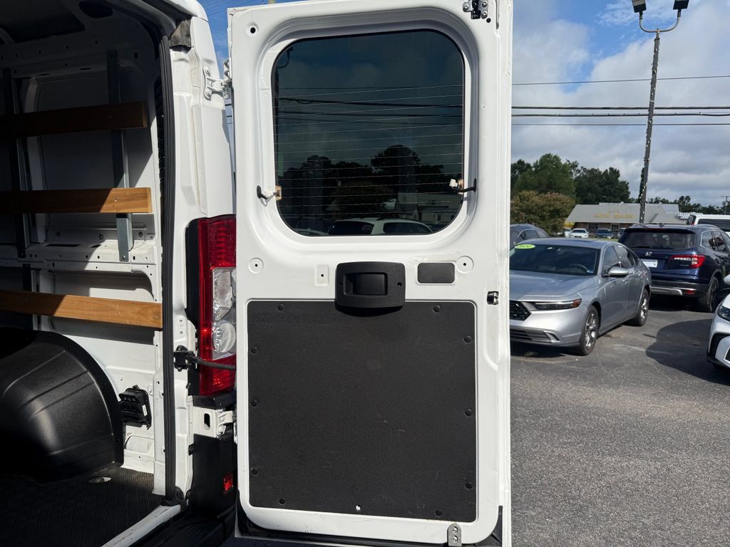 Used 2025 RAM ProMaster 2500 w/ U-Haul Equipment Group FWD image 18