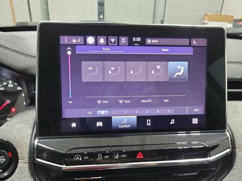 Used 2022 Jeep Compass Latitude image 50