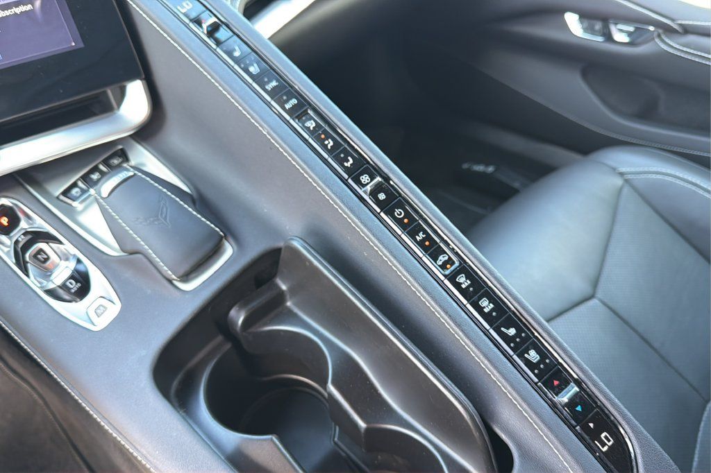 Used 2024 Chevrolet Corvette Stingray Preferred Cpe w/ Z51 Performance Package RWD image 26