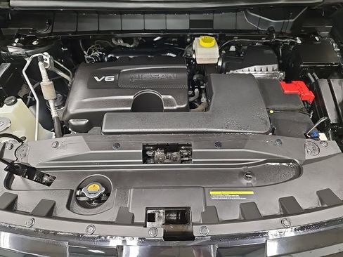 Used 2022 Nissan Pathfinder SL w/ SL Black Package image 12