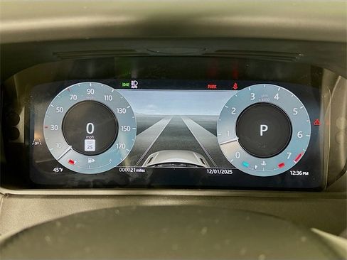 New 2026 Land Rover Range Rover Velar Dynamic SE image 13