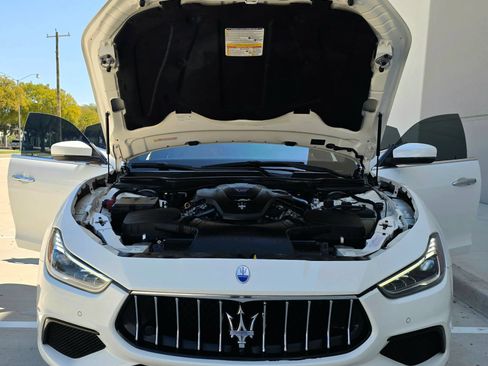 Used 2018 Maserati Ghibli S GranSport RWD image 14