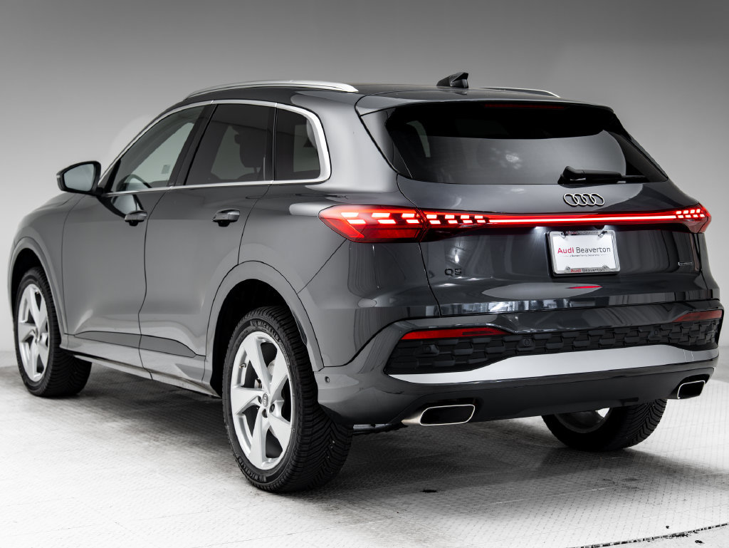 Used 2025 Audi Q5 Premium AWD/4WD image 3