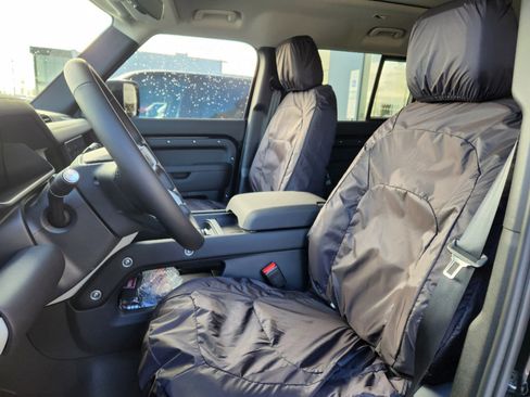 Used 2024 Land Rover Defender 110 S image 6