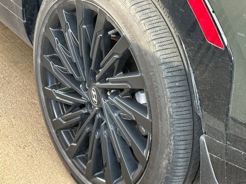 Used 2025 Hyundai Santa Fe Calligraphy FWD image 6