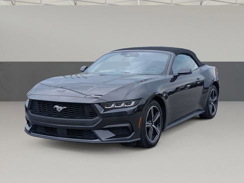 Used 2024 Ford Mustang Convertible RWD image 5