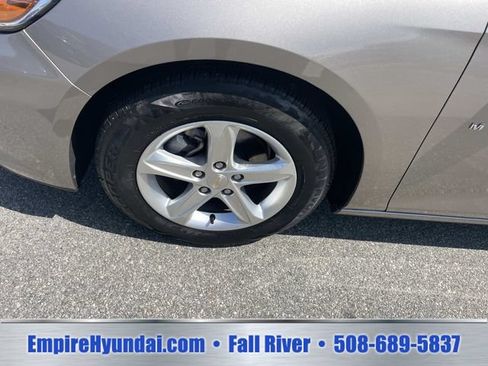 Used 2024 Chevrolet Malibu LT FWD image 12