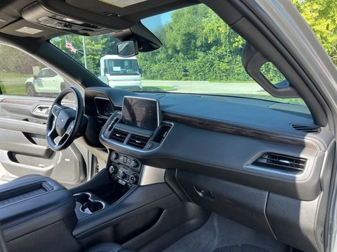 Used 2023 Chevrolet Tahoe Z71 w/ Luxury Package AWD/4WD image 30