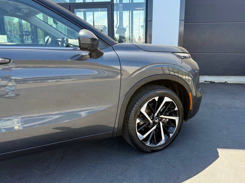 Used 2024 Mitsubishi Outlander SE AWD/4WD image 14