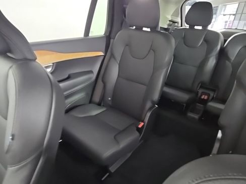 Used 2024 Volvo XC90 T8 Plus w/ Protection Package Premier AWD/4WD image 25
