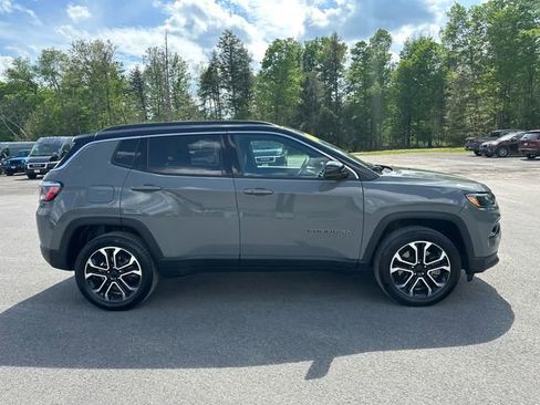 Used 2023 Jeep Compass Limited AWD/4WD image 6