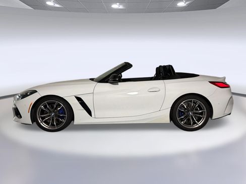 Used 2024 BMW Z4 M40i w/ Premium Package RWD image 2