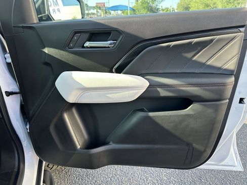 Used 2026 GMC Canyon AT4X image 23